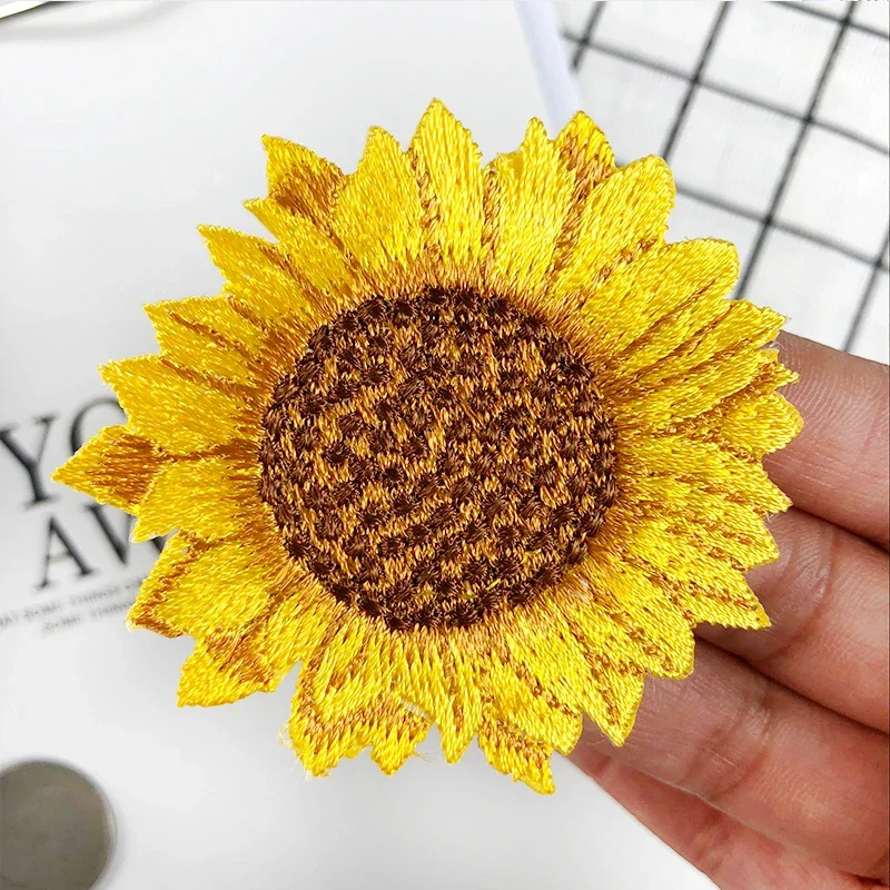 

2PCS Embroidered Sunflower Patches Iron On Handmade Badge Fabric Appliques for Clothes Shirt Hat Jeans Bags DIY Decoration
