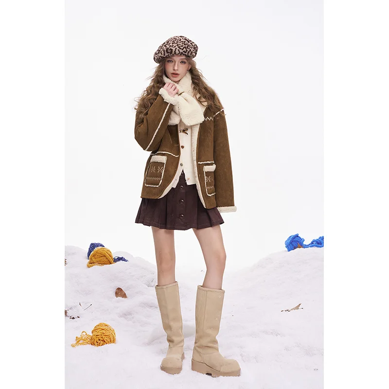 ELFSACK Women's Vintage Suede Coat with Fleece Lining & Embroidery Pocket, Retro Loose Outerwear