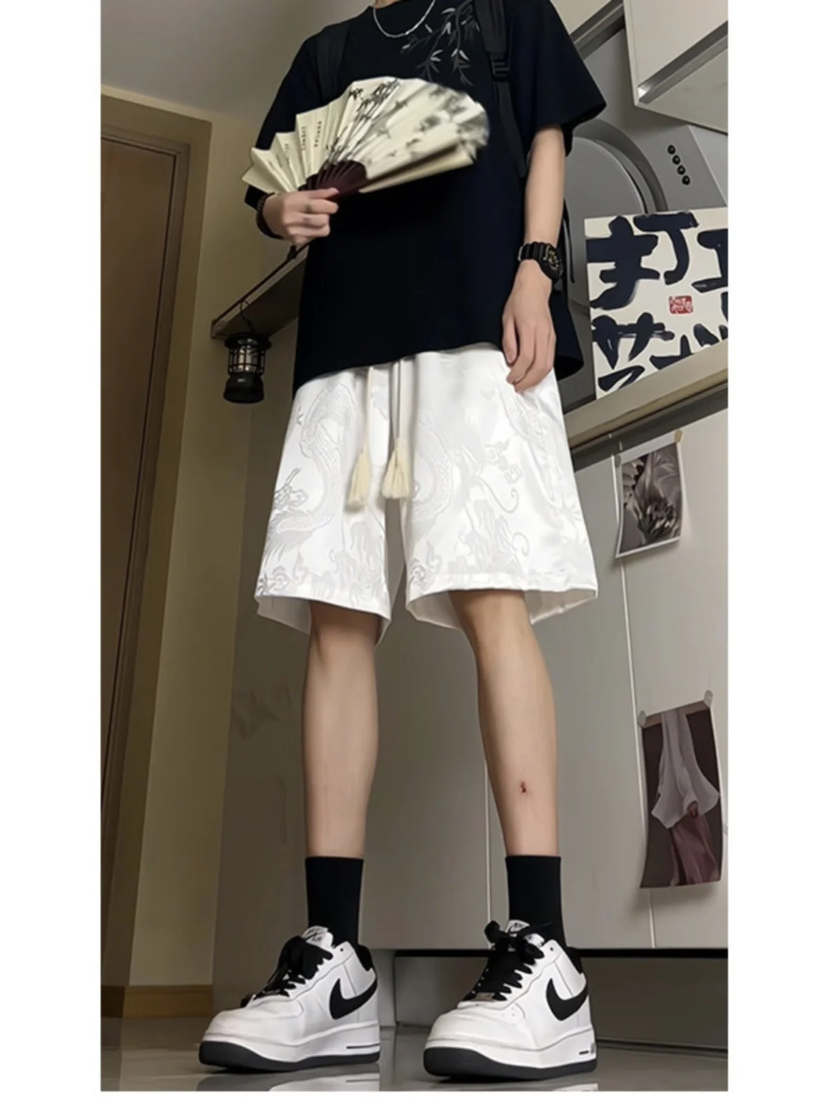 

Белые мужские шорты из ледяного шелка с быстросохнущим эффектом и узором дракона, летние, модные, повседневные, до колена, в китайском уличном стиле