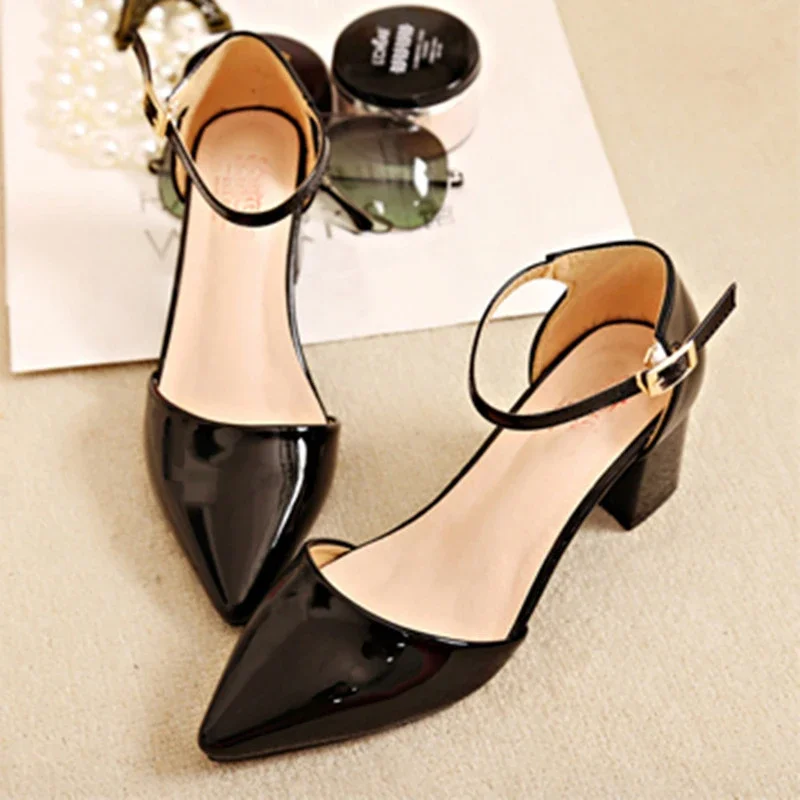 European style sandals female 2024new word buckle thick with single shoes Women\'s pumps small size 31 32 33 Baotou high heels