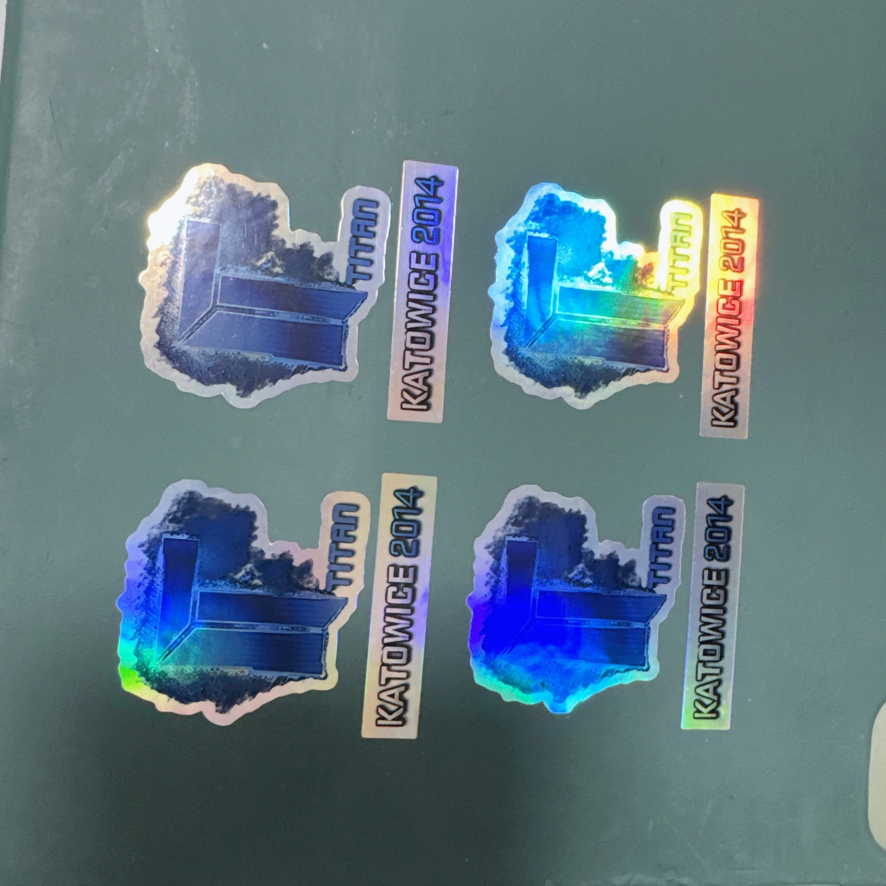 4 قطع/مجموعة من شارات الدراجة والدراجات النارية اللامعة بالليزر ثلاثية الأبعاد من تيتان - يمكن تطبيقها على حافظات الهاتف والكتب والأمتعة #1