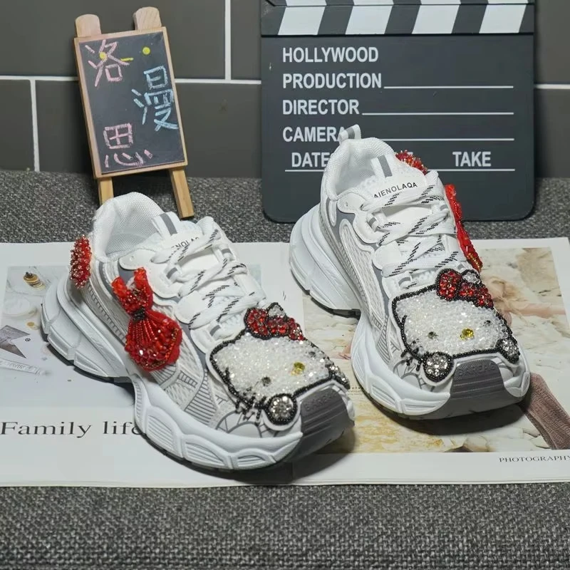 

Cartoon Sanrio Hello Kitty Sneakers Women's Thick Sole Versatile Diamond Shoes Summer Girls Sports Casual Shoes Breathable Cute