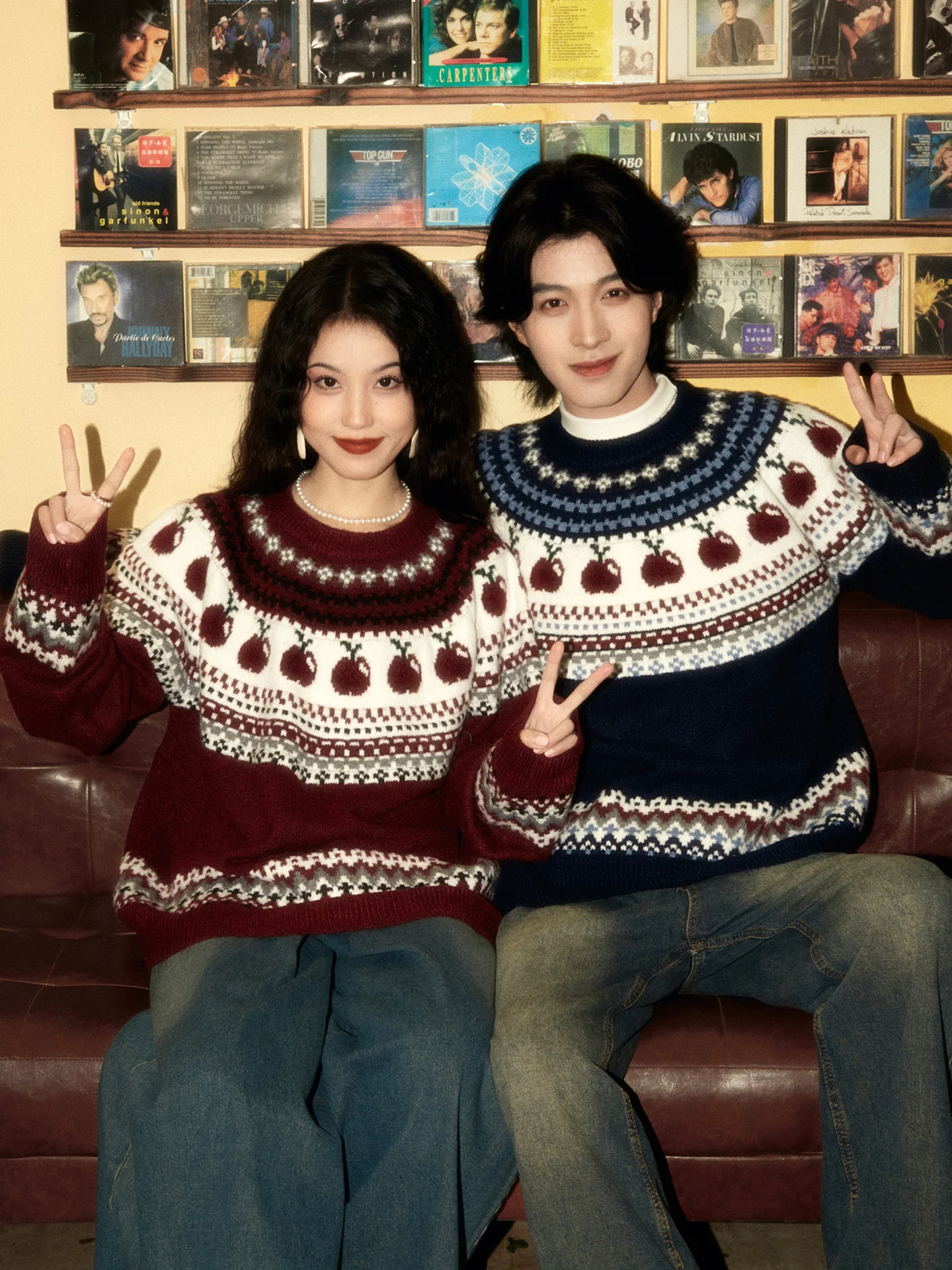 Autumn Winter New Retro Style Men's Round Neck Embroidered Red Sweater Couple Style Loose Casual Navy Blue Knitted Sweater