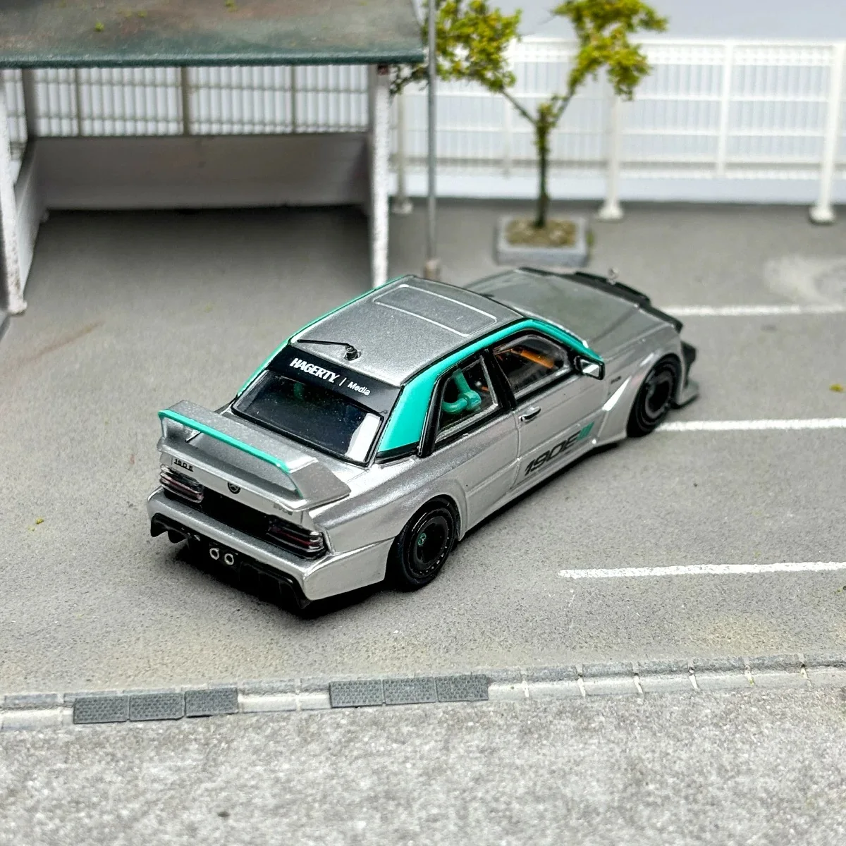 RM RhinoModel 1:64 Mercedes W201 190E modified front cover open alloy car model