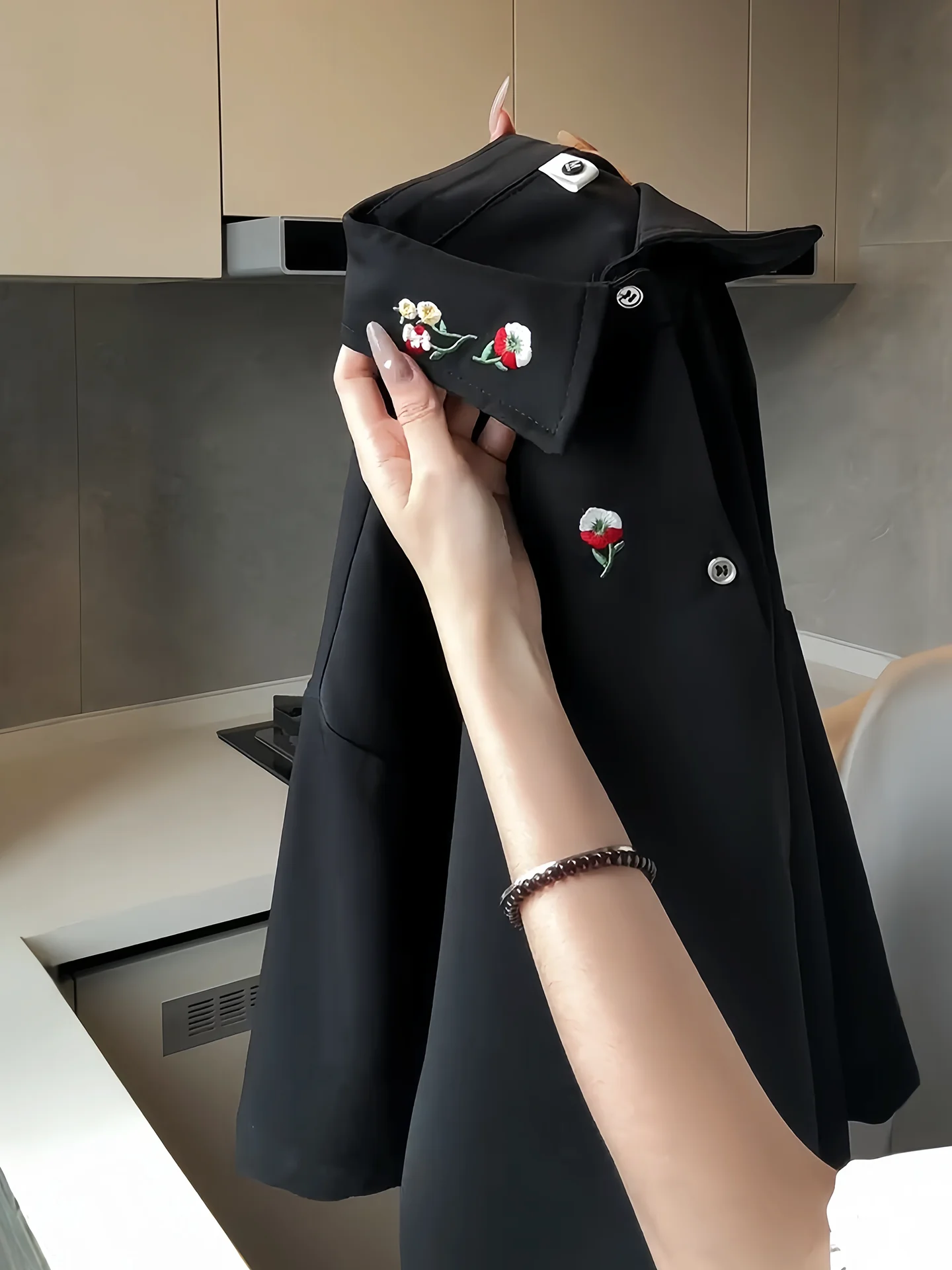 

Elegant Black Ice Silk Short Sleeve Embroidered Shirt Men's Summer Lightweight Drapey Chinese Style Fashion Casual Shirt