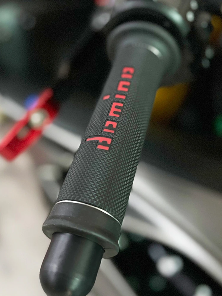 Poignées de moto Dom37pour GSXRfemelle GSXR750 GSXR1000 GSR400 GSRfemelle GSR750 GSX-S1000