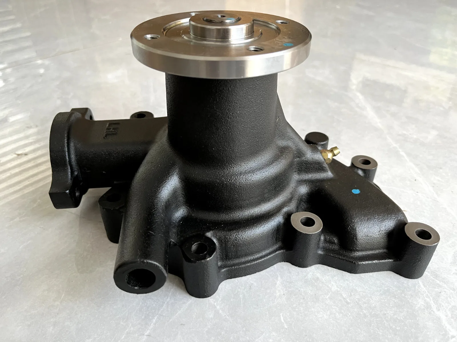 

FIT FOR NISSAN DIESEL UD FE6 ENGINE WATER PUMP