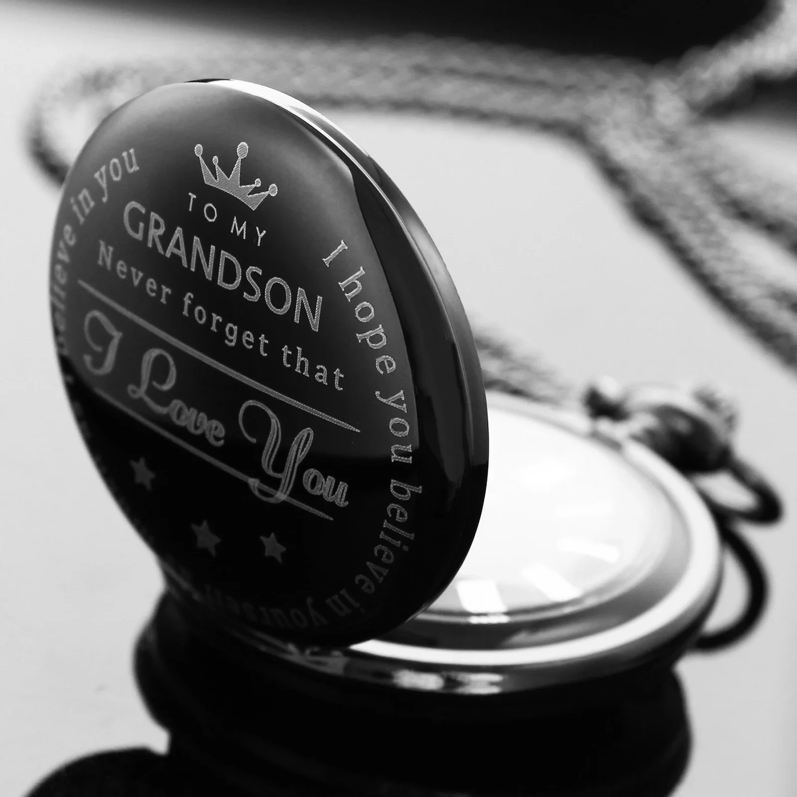 To My Grandson Quartz Pocket Watch Retro Pendant Necklace Best Gift for Grandson Souvenir Vintage Exquisite Birthday Pocketwatch