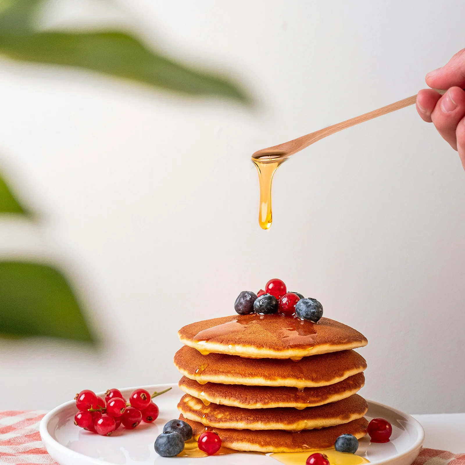 

2Pcs Long Handle Wooden Honey Spoons Tiny Stirring Teaspoons for Coffee Tea Sugar Cooking and Serving Kitchen Tools