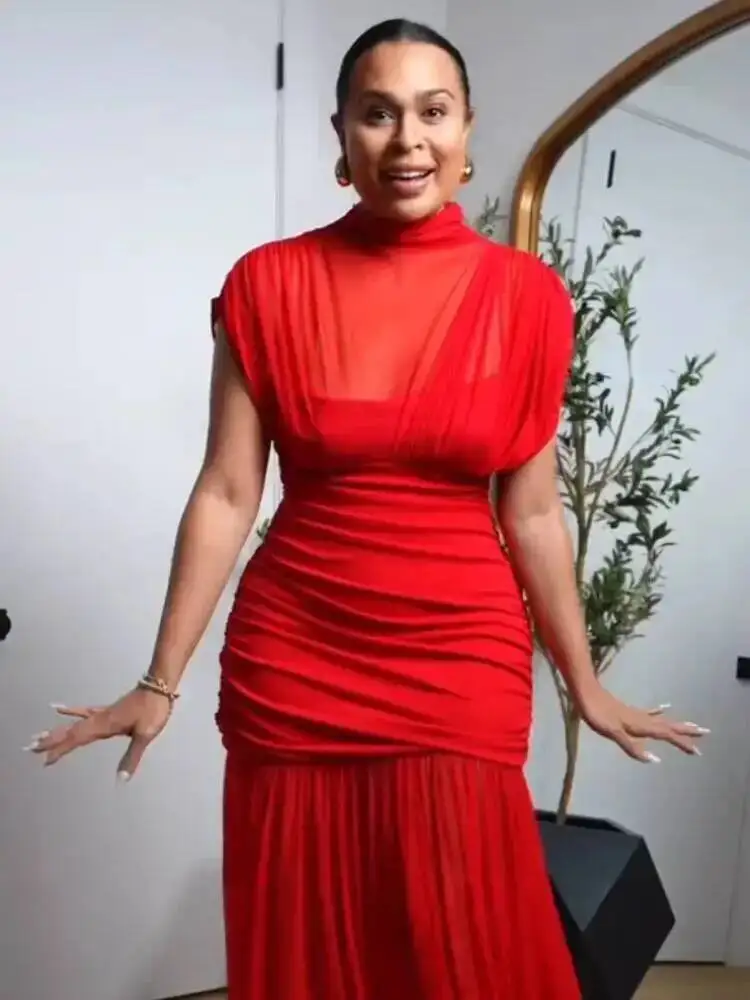 فساتين طويلة أنيقة للحفلات المسائية بطيات حمراء أنيقة وأكمام طويلة شبكية مرقعة فستان نسائي صيفي لقضاء العطلات على الشاطئ