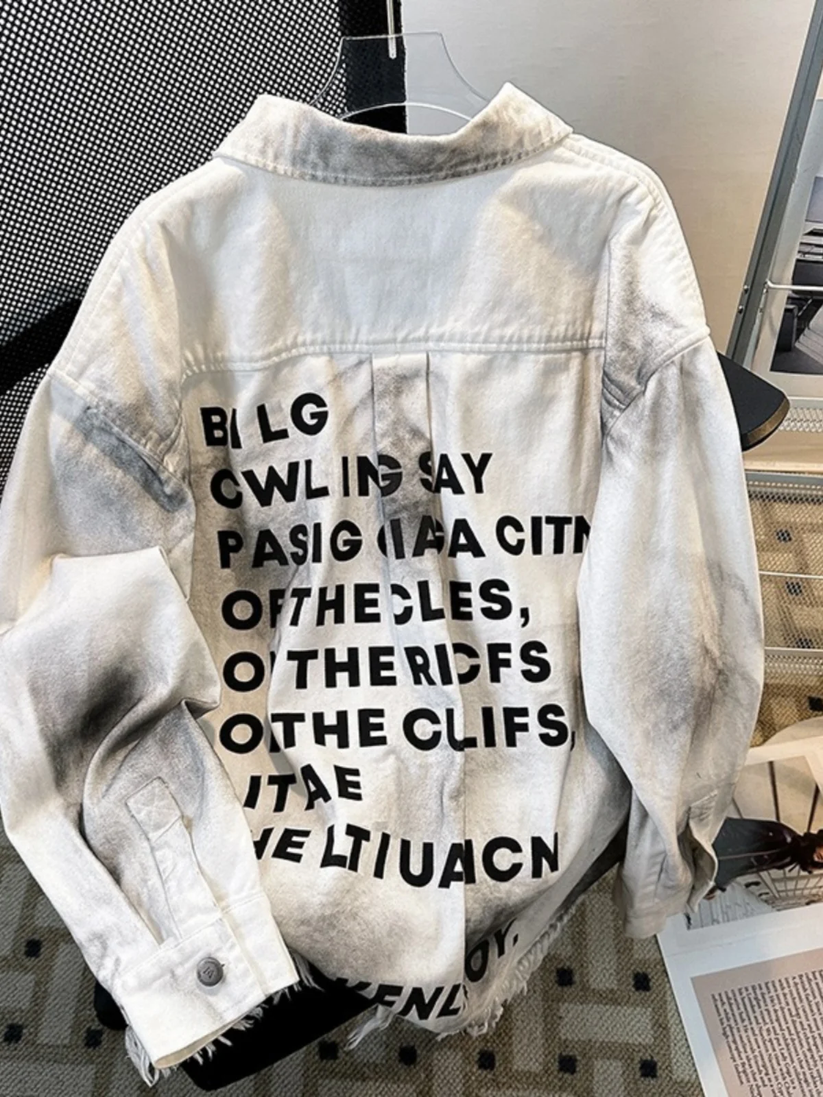 

Retro American High Street Tie Dye Loose Fit Denim Jaet with Ba Lettering ex Outerwear Cool Street Sle Coat