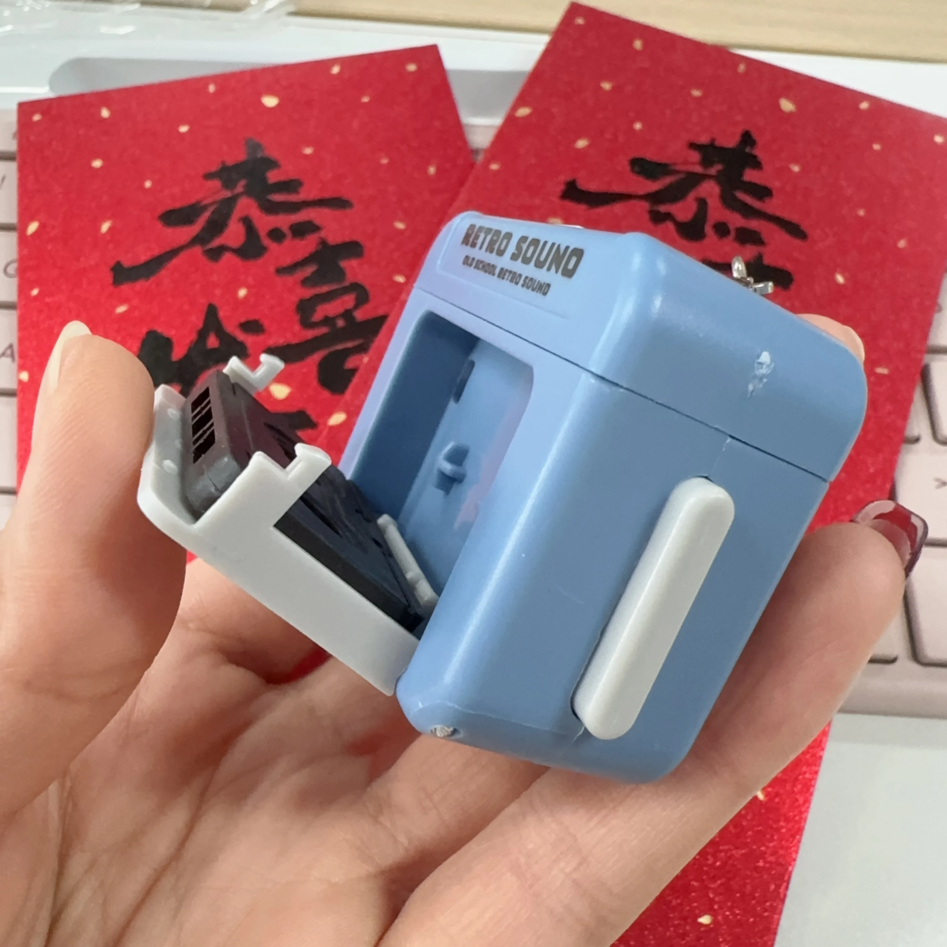 2pcs Vintage Mini Retro Cassette Recorder Music Key Chain Cute