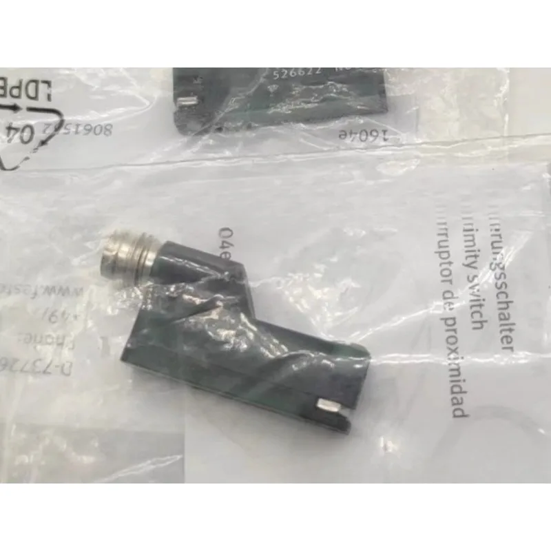 le-parti-sono-adatte-per-interruttori-di-prossimita-stock-smeo-8e-s-led-24-171163-festo-festo