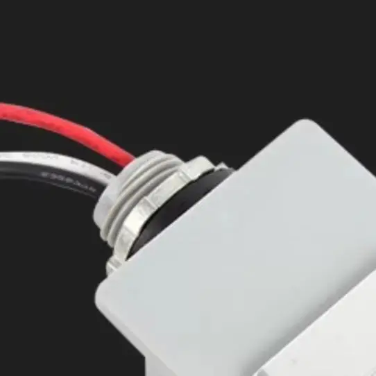 

Наружный водонепроницаемый фотоэлектрический датчик для автоматического управления освещением от сумерения до рассвета, подходит для различных светильников