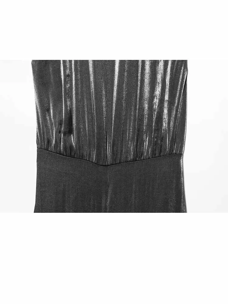 Damski letni kombinezon z dekoltem typu halter, plisowanymi detalami, odkrytymi plecami, bez rękawów, zapinany na zamek, z bufiastymi nogawkami, casualowy.