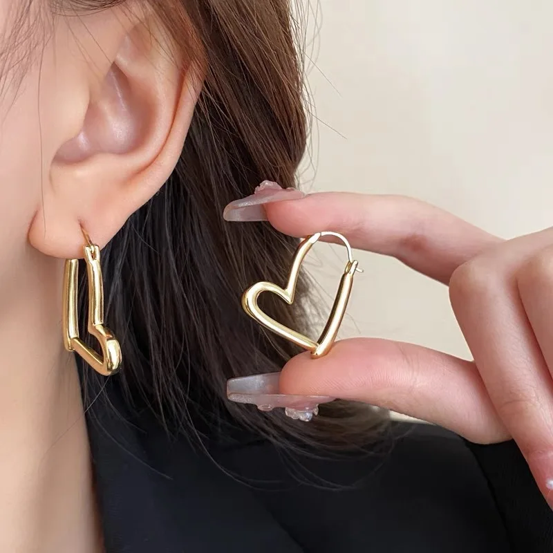 Vintage Heart Love Drop Earrings for Women Metal Style Sweet Trendy Earring Ear Buckle Fashion Jewelry Party Ear Accessories