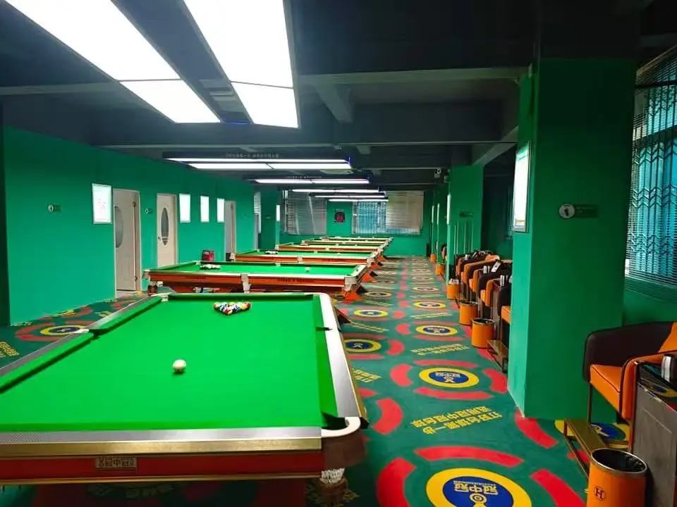 Traditional Chinese 8 Ball Pool Table Solid Oak Wood with Durable Steel Frame for Home Club Snooker Billiard Games