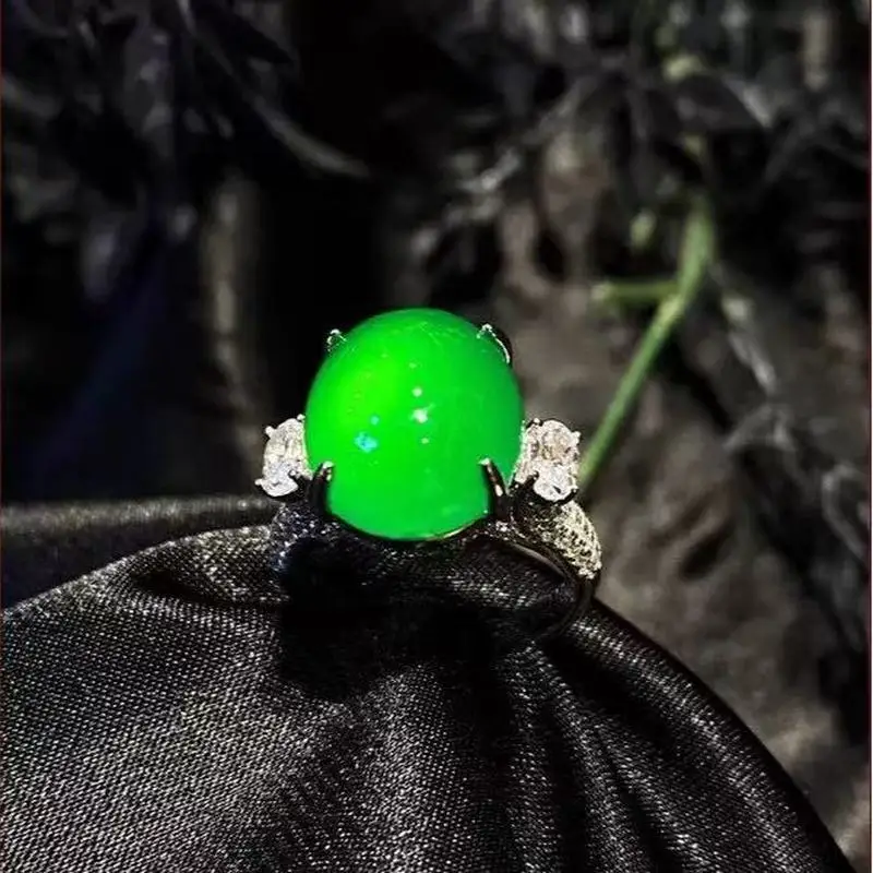 Ice chalcedony for women, jadeite-colored gemstone inlaid with silver, imperial green translucent agate ring jewelry