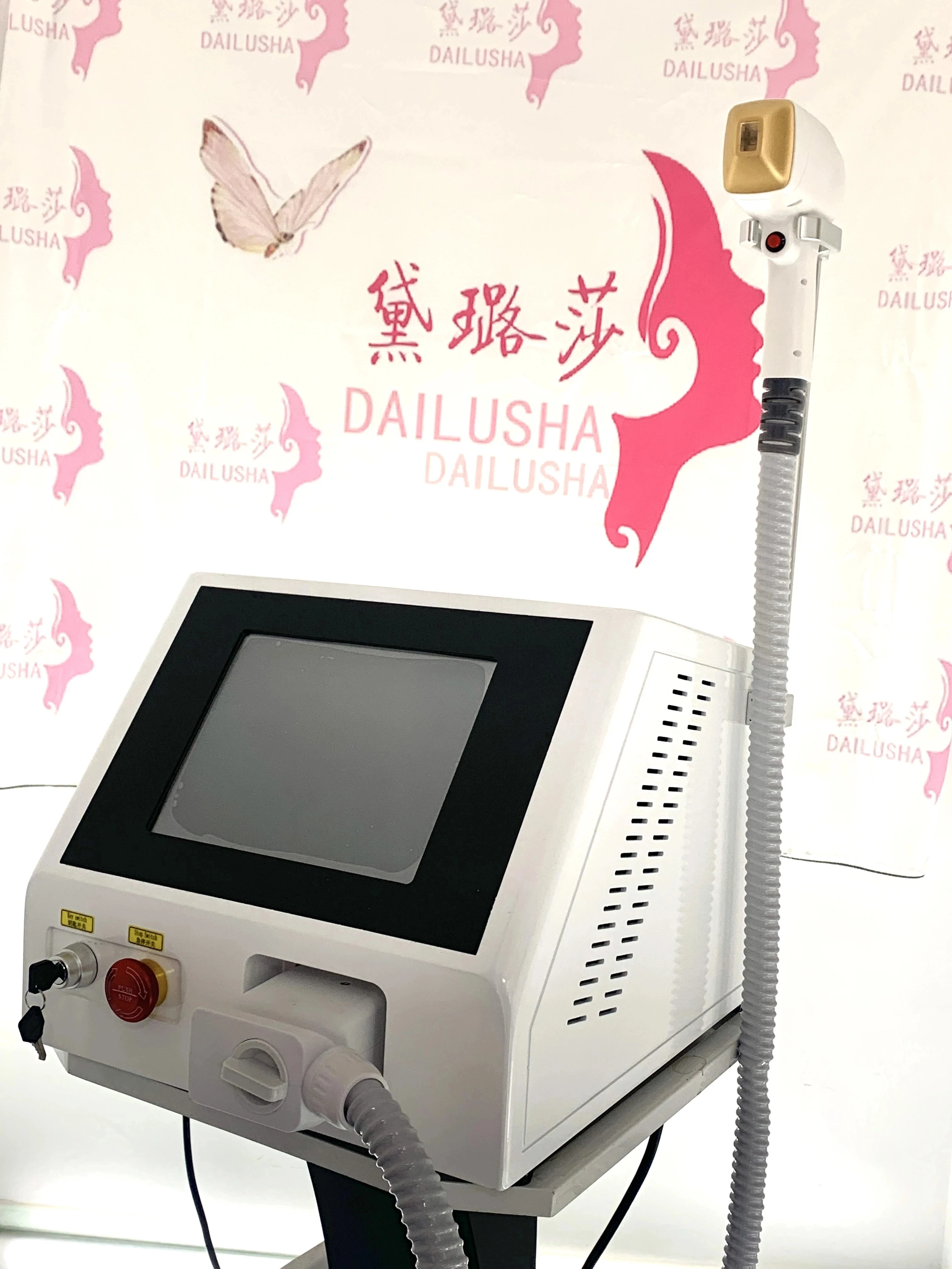 2000W New Portable Diode Laser 3 Waves 755 808 1064nm Diode Laser Body Face Hair Removal Machine