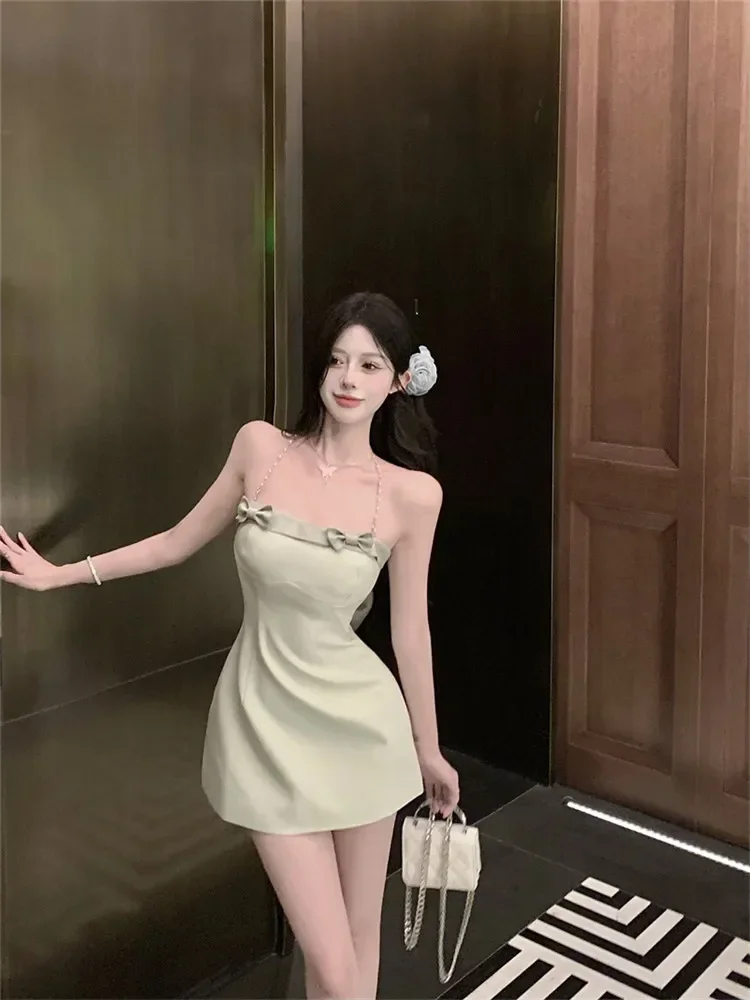 Abito estivo da donna nuovo mini abito sexy con scollo all'americana verde menta piccola ragazza cinghie di perle fiocco abito super caldo abito da festa a tubino sottile senza schienale