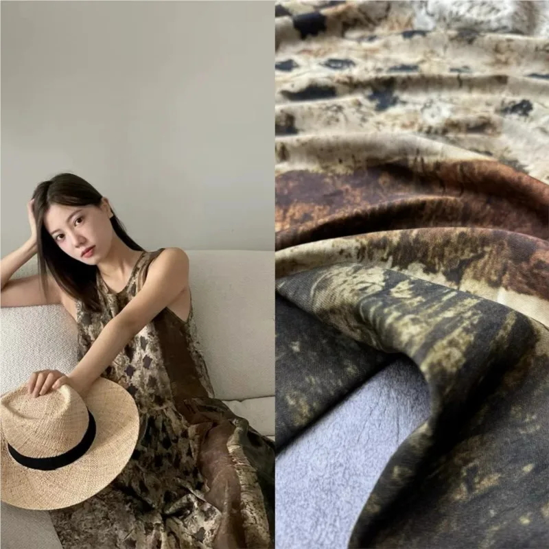 Set aus elastischem Twill-Seidenstoff für das Kleid