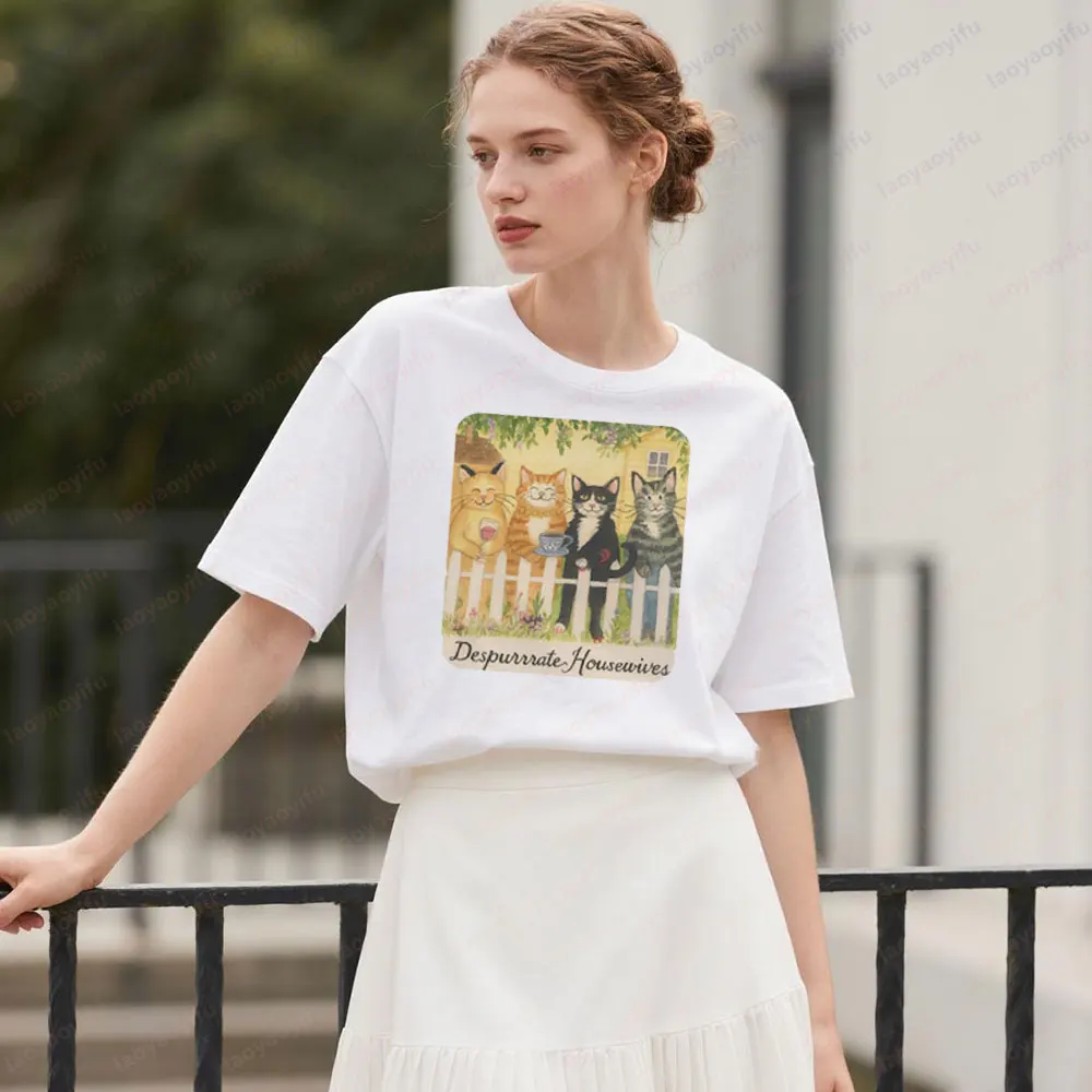 

Desperate Housewives Cat Unisex Cotton Tee Nostalgic TV Wisteria Lane Printed T-shirt Women Daily Life Crewneck Short Sleeve