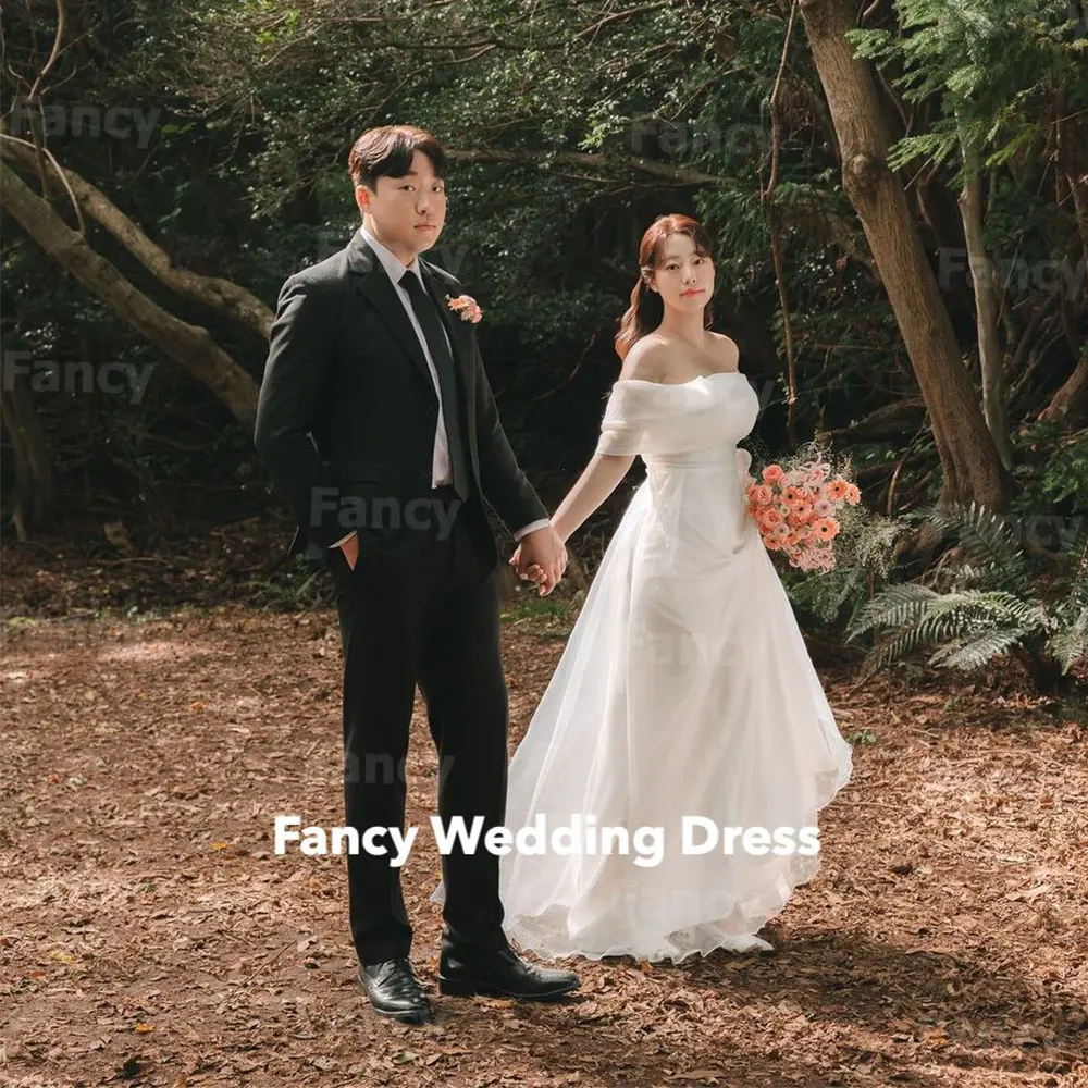 

Fancy Elegant One Shoulder Wedding Dress Korea Photo Shoot A Line Bridal Gown Floor Length 웨딩드레스 Back Zip Back Customized