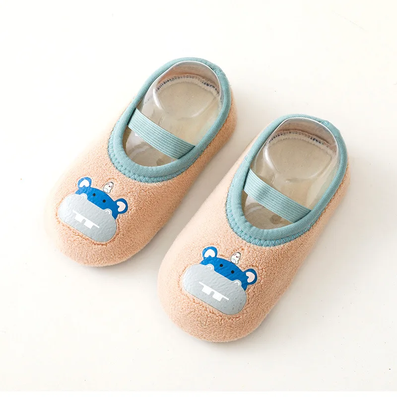 أحذية مشي للأطفال بعمر 0-3 سنوات أحذية أرضية مضادة للانزلاق أحذية أطفال للربيع والخريف والشتاء جوارب تعلم المشي