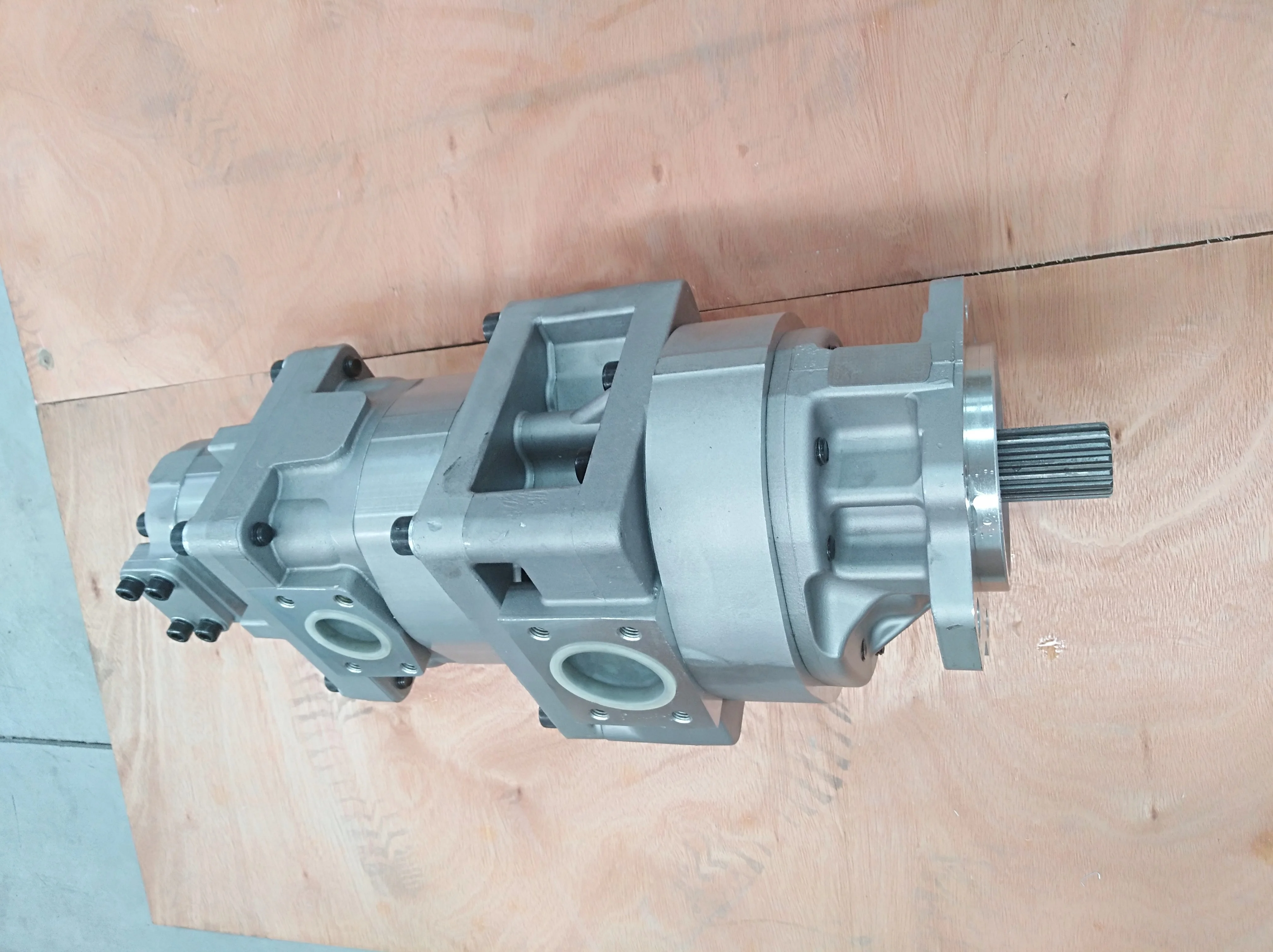 مضخة تروس هيدروليكية TLF 705-56-36050 لـ WA320-6 WA320-5