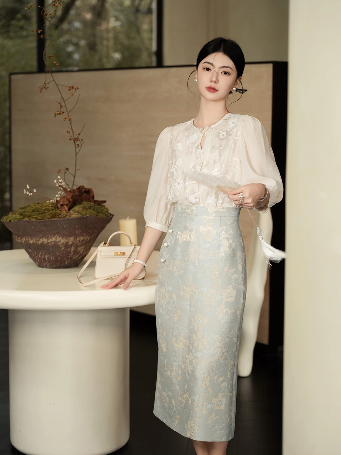 

New Chinese Sle Design Sensation National Trend irt Women's Autumn Luxury Top Set Deer Auntie Zhu Uncle Ele Embroidery