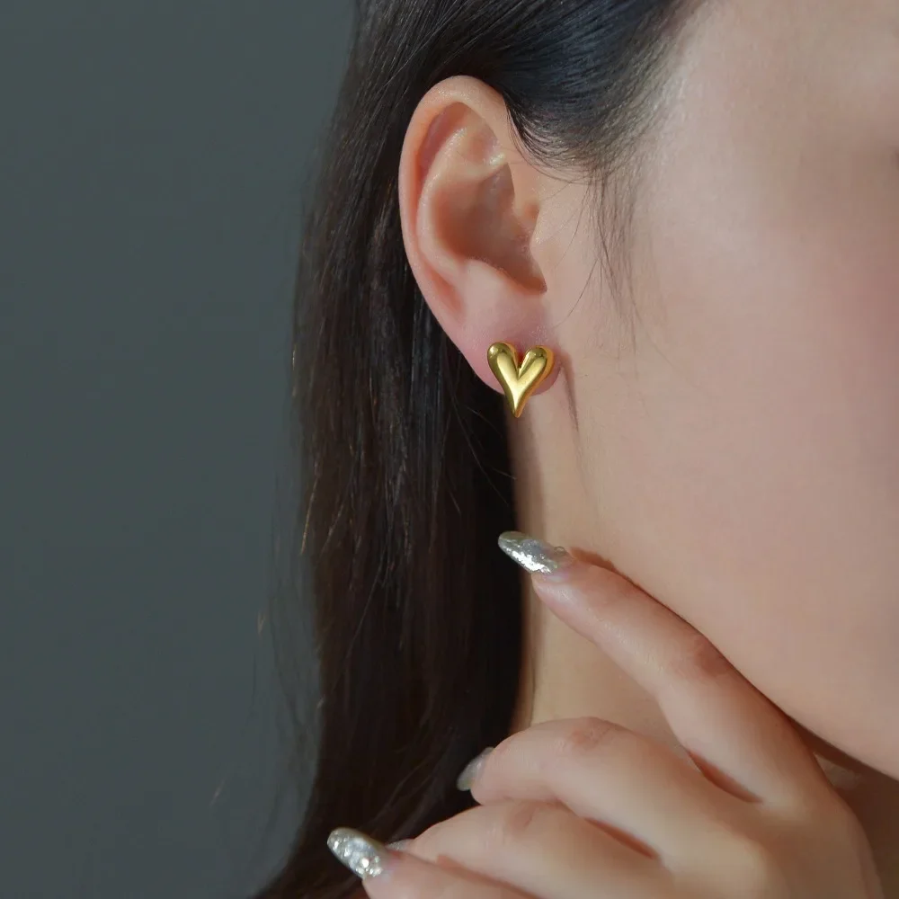 Charm Fashion Heart Stud Earrings for Women Luxury Gold Color Stainless Steel Korea Earring Jewelry Accessory Gift Colorfast