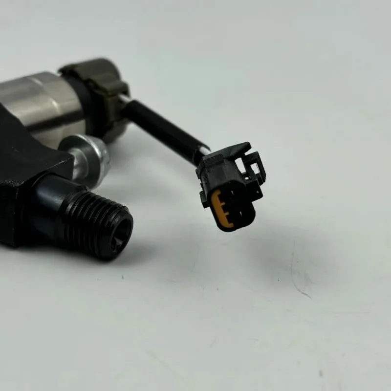 Suitable for 095000-6353 23670-E0050 DENSO Fuel Injector Hino Engine Universal Excavator Parts
