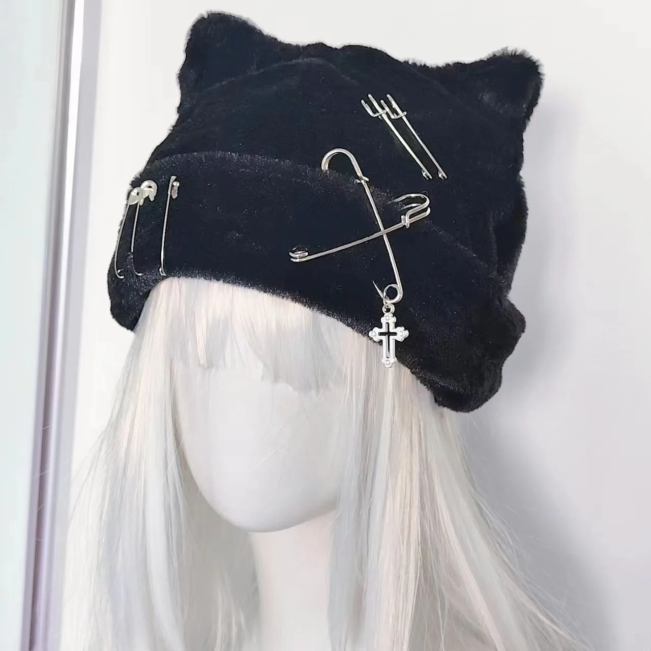 Black/White Y2K Handmade Cat Ear Winter Hat Subculture Punk  Personality Plush Warm Windproof Cap lolita accessories