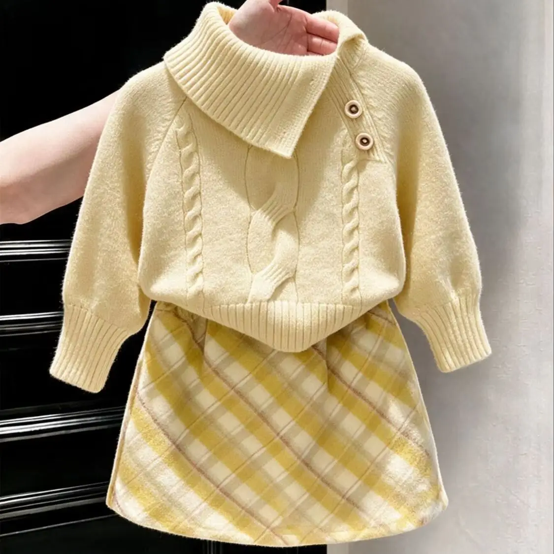 Girls' Set Spring and Autumn New Children's Milk Yellow Collar Knitted Sweater+Half Skirt Two Piece Set