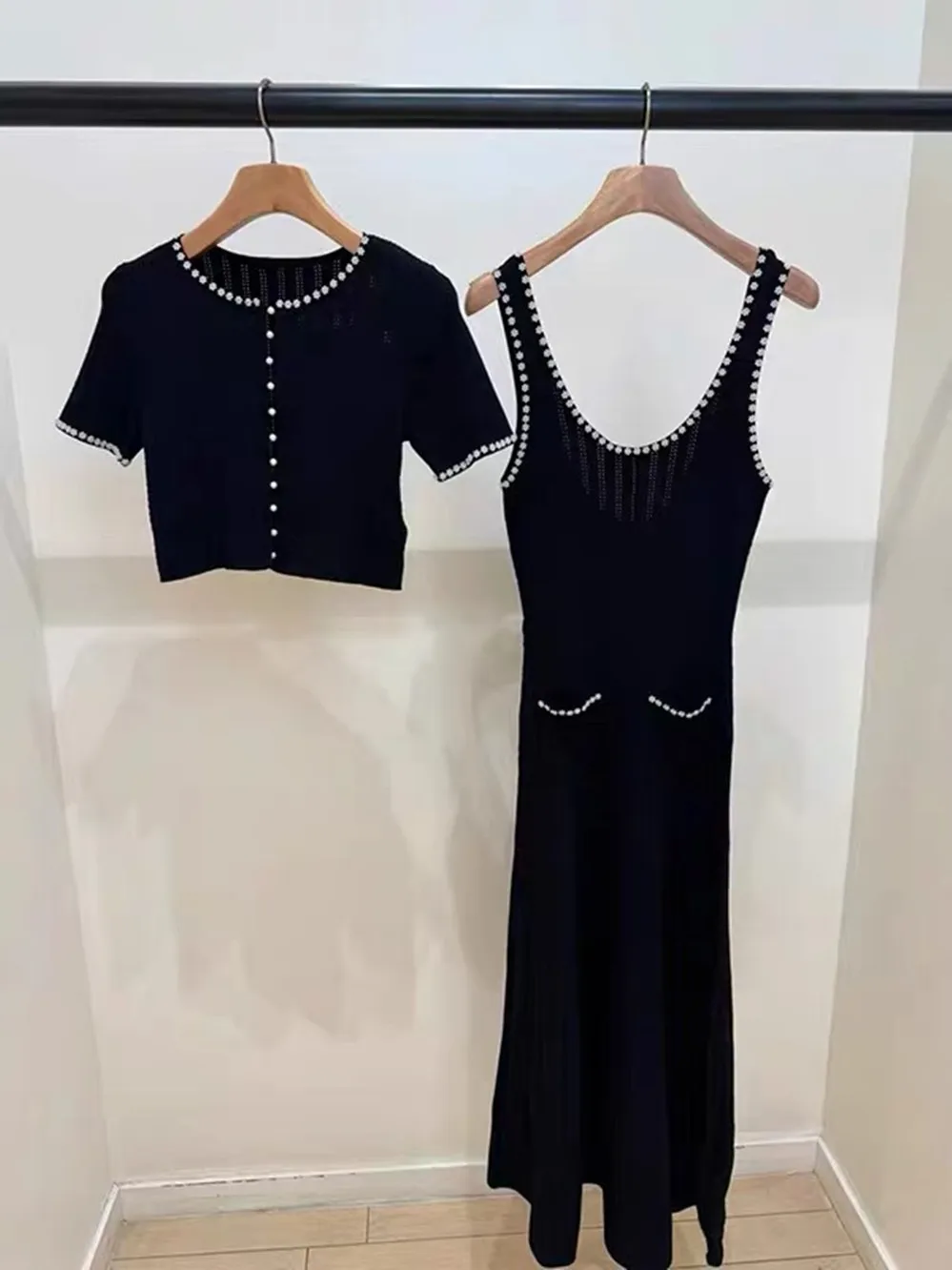 

Ele ort Sve Knitted Cardigan And Long Skirt Set with Heavy Embelliment Drill High-End Version European Sle Women...