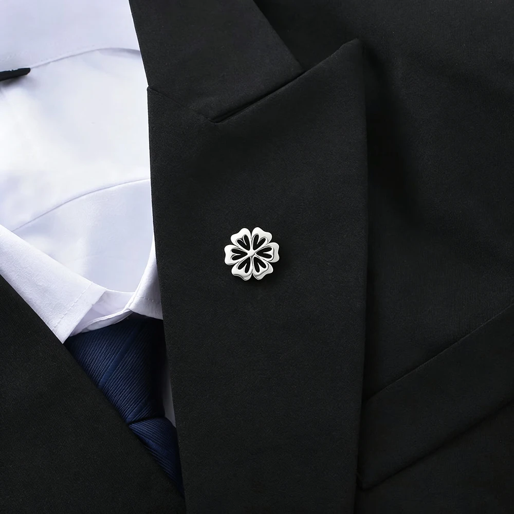 Stainless Steel Openwork Four-Leaf Clover Brooch，Delicate and Compact, Perfect for Suits, Evening Wear, and Business Attire