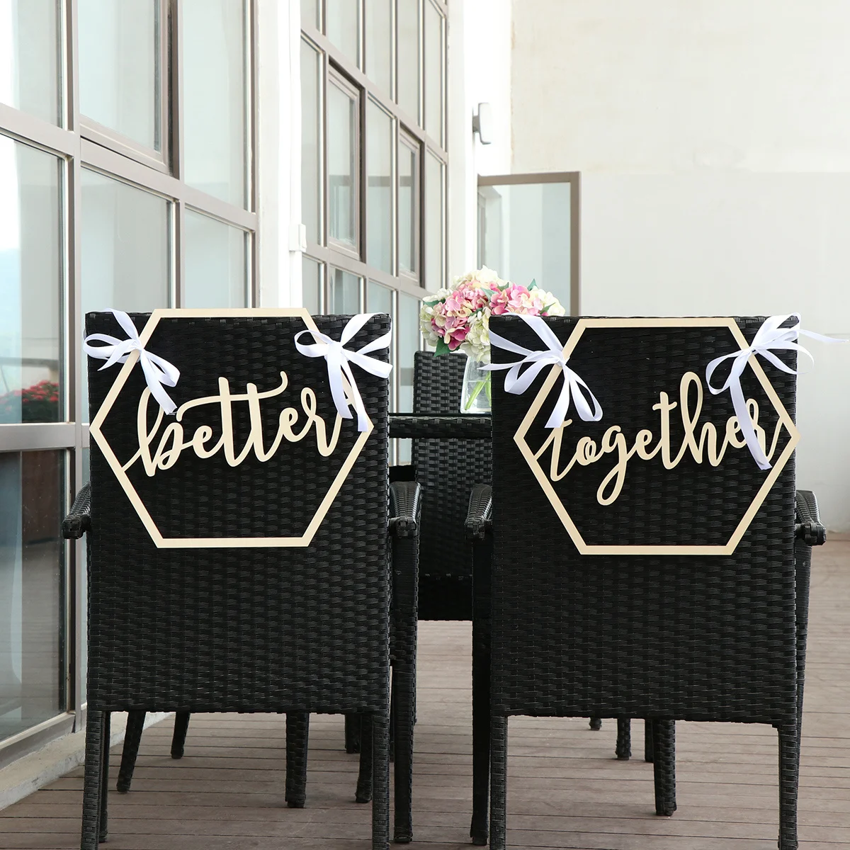 

2pcs Wooden Chair Signs Hexagon Wedding Decor For Bride Groom Hanging Backyard Garden Party Favors Keepsake Photo Props