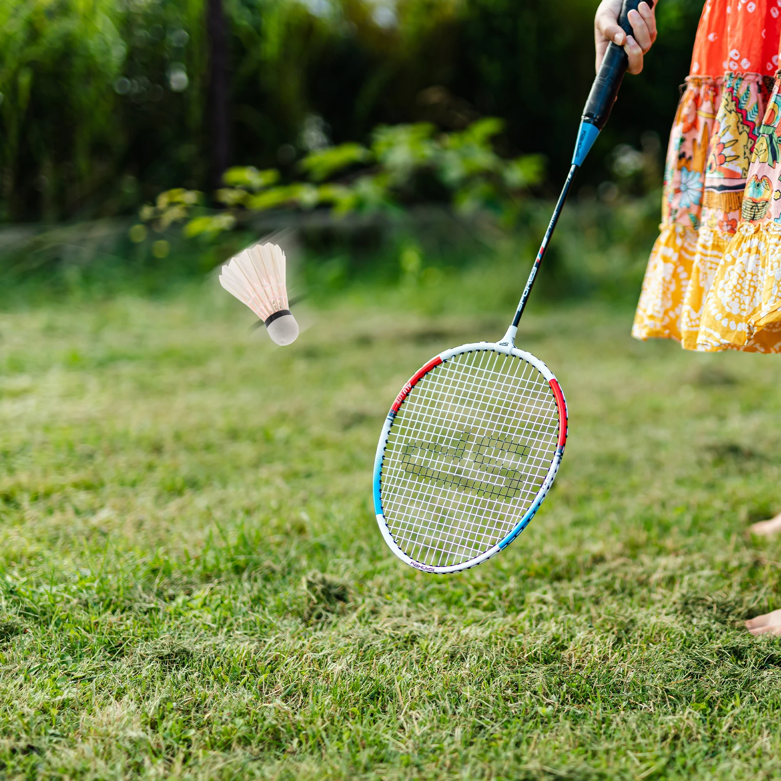 

8pcs LED Light Shuttlecocks Creative Badmintons Night Glowing Shuttlecocks Sports Accessories for Outdoor