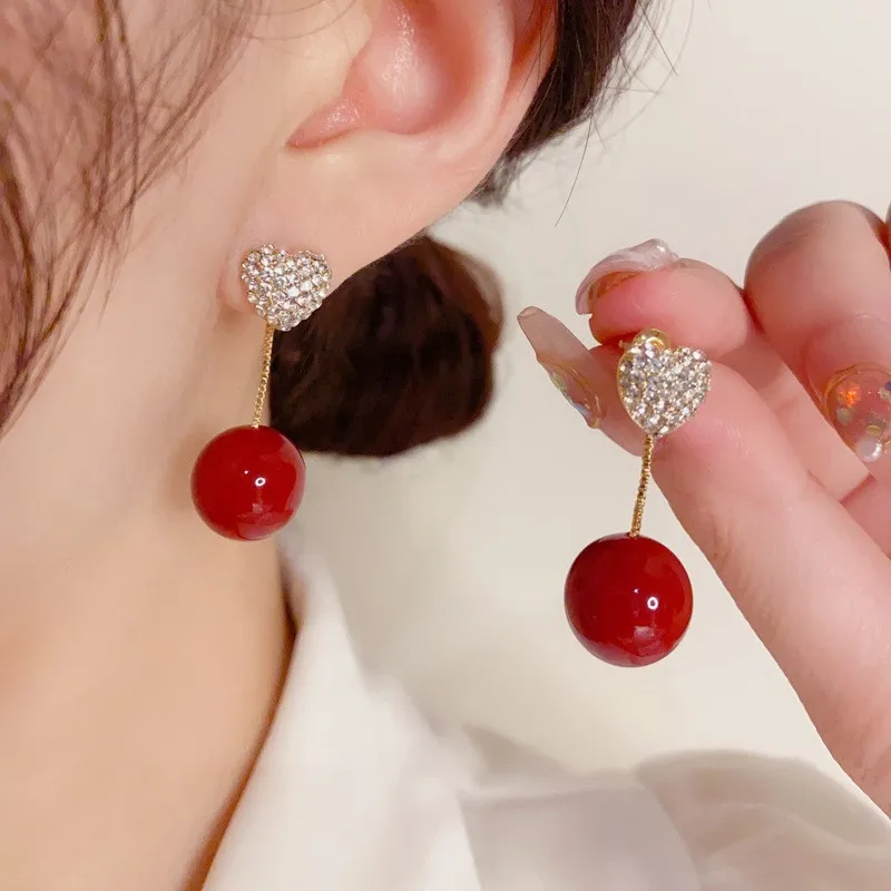 925 Silver Needle Korean Fashion Crystal Heart Earrings For Women Jewelry 2024 Trending Women's Red Pearl Drop Earrings JN9