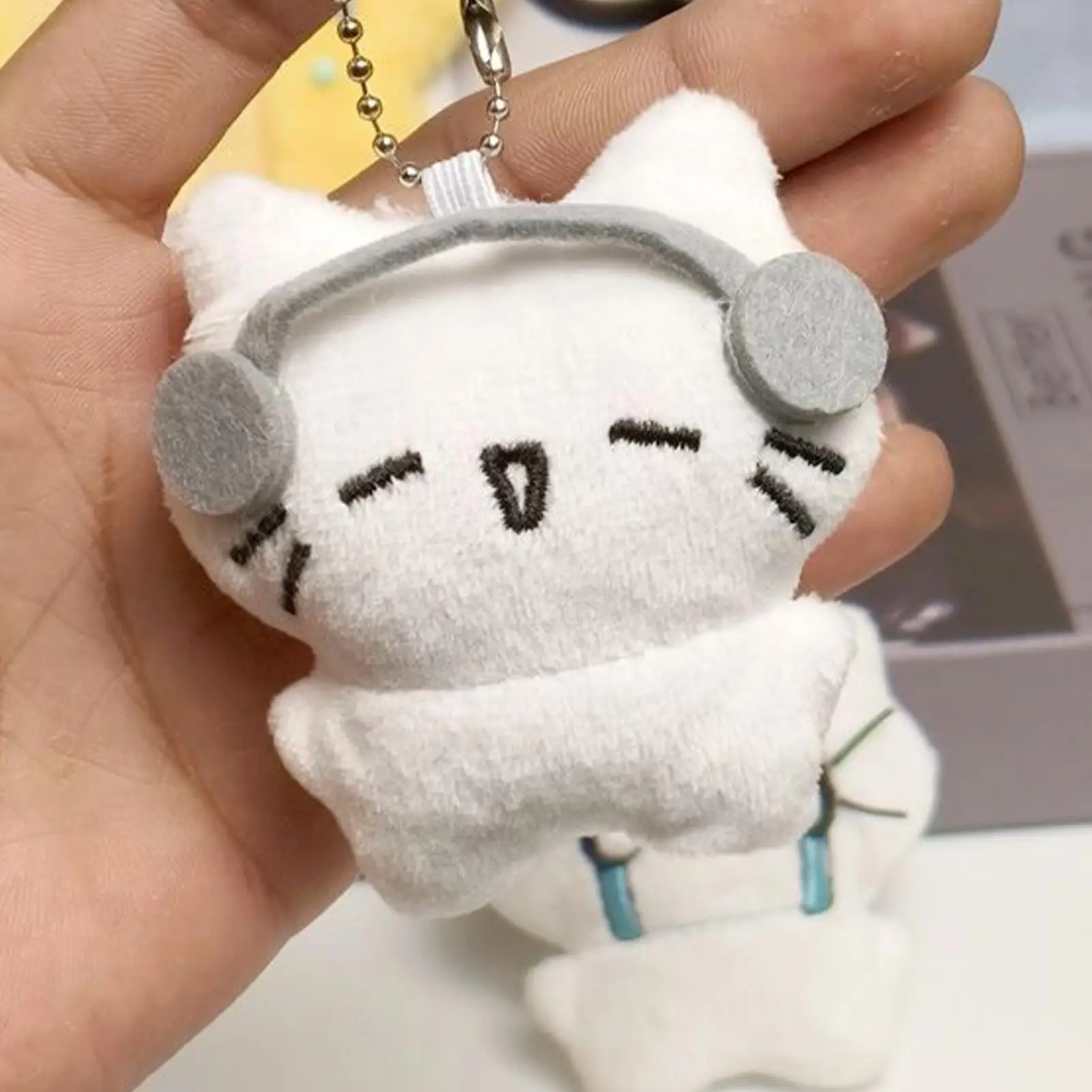 Cute Headphones Kitten Couple Keychain Mini Crying Cat Doll Plush Keyring Cartoon Dog Bee Bag Pendant Charms Backpack Decoration
