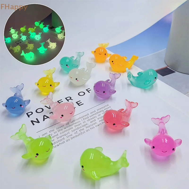 

Luminous Little Whale Marine Animal Ornament Mini Pendant Fish Tank Decoration Landscape Craft Desktop Decoration