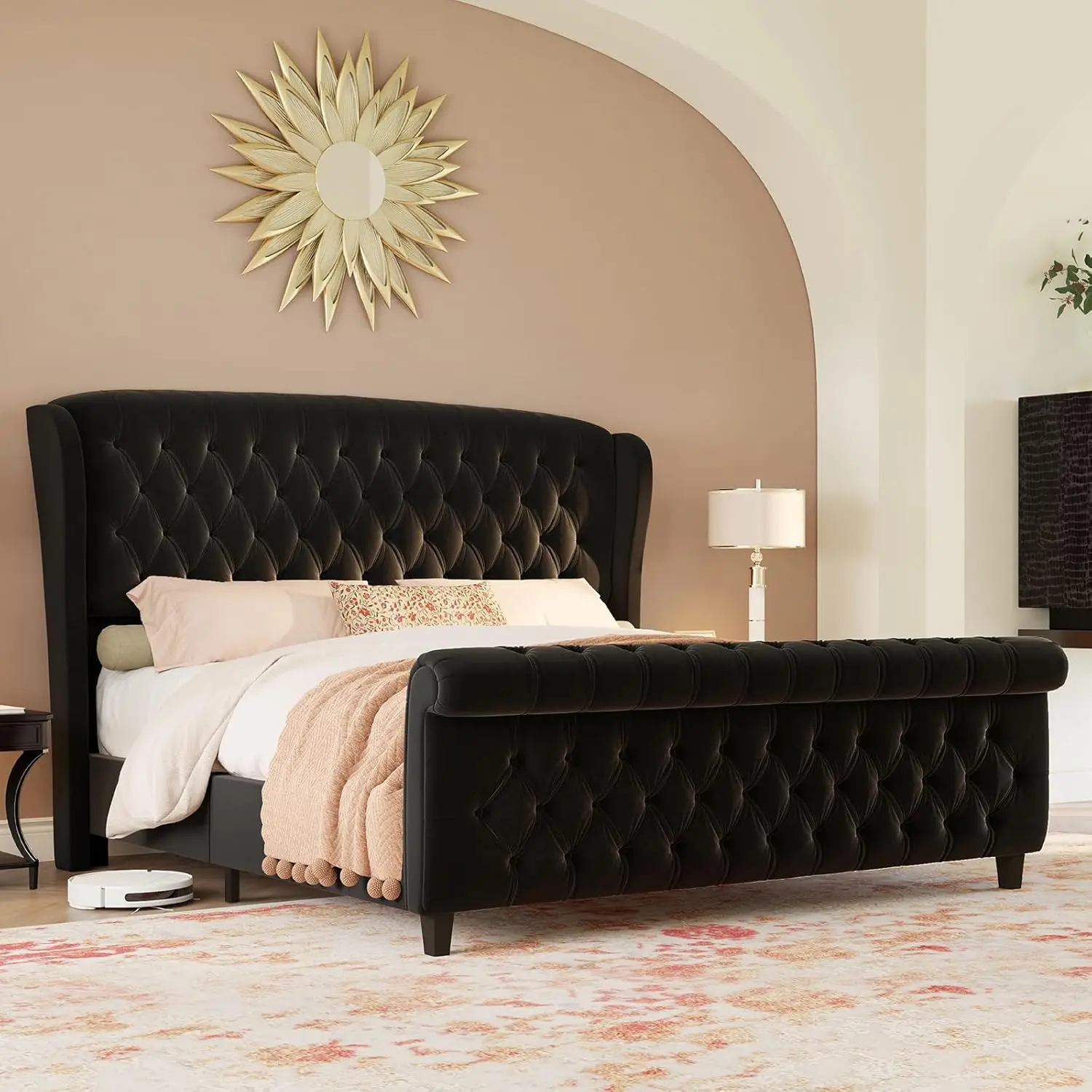 Cama de trineo tapizada de terciopelo con cabecero curvo y reposapiés, de plataforma de marco de cama tamaño King, botón profundo, copetudo negro