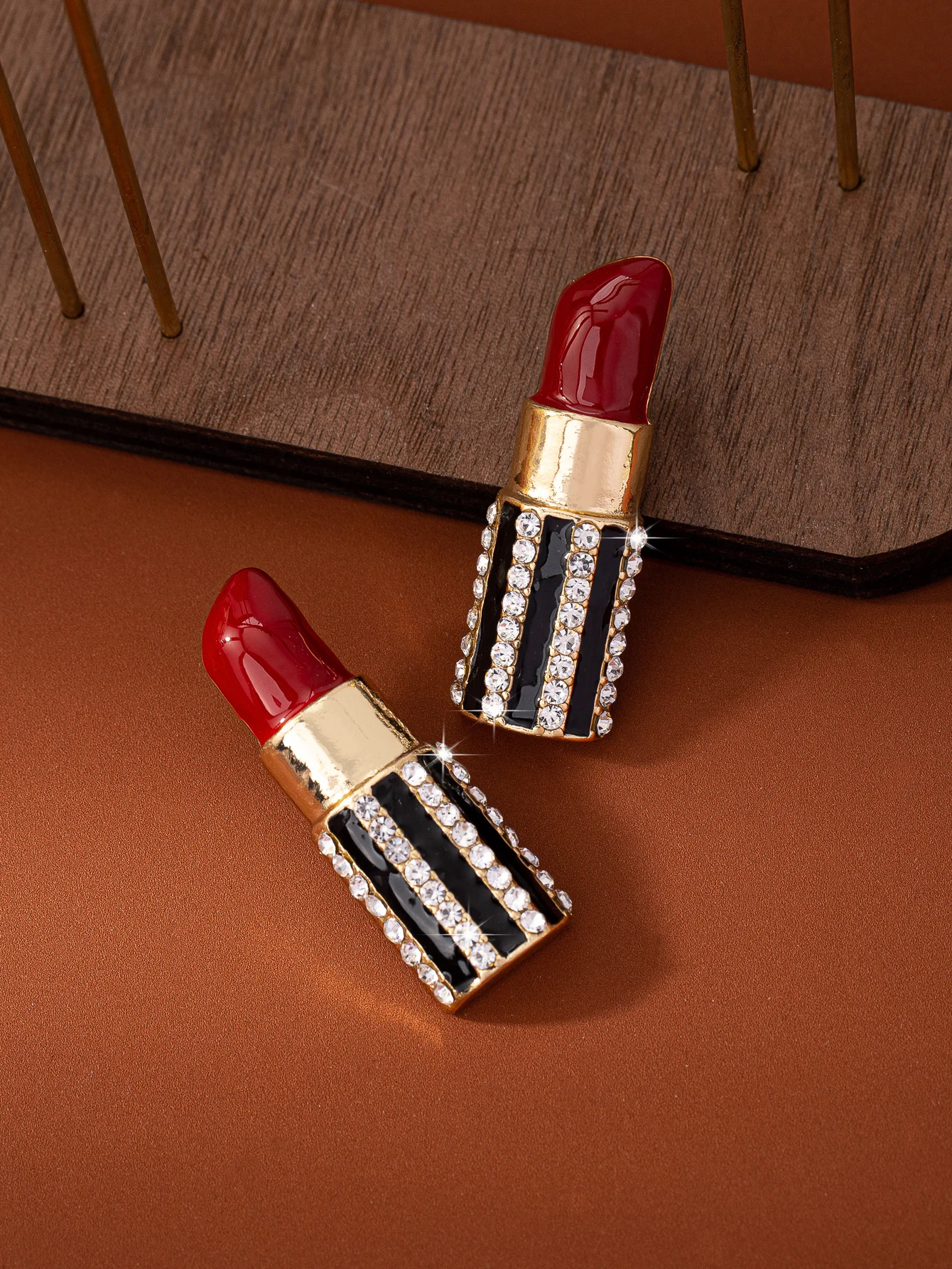 עגילים בצורת אודם