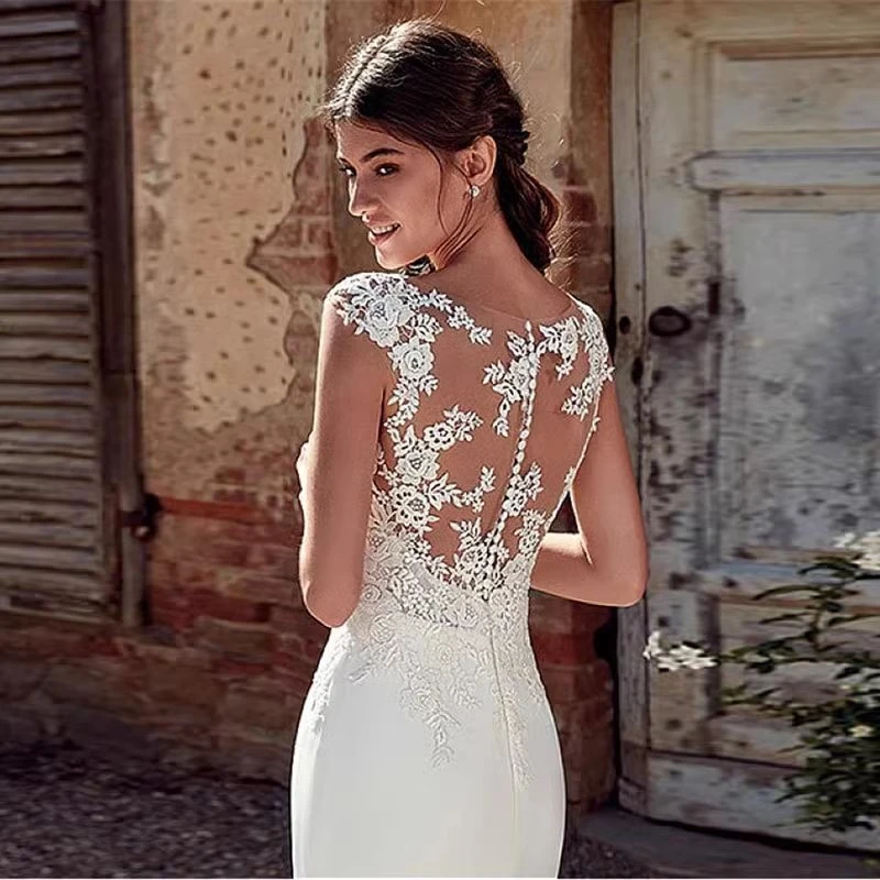 SONDER Abiti da sposa a sirena con applicazioni in pizzo a maniche corte con scollo a V profondo personalizzati Bottoni sottili naturali sul retro Abito da sposa da donna L