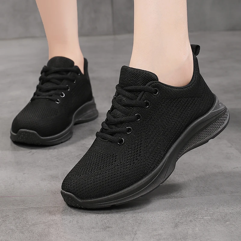 مصمم الأصلي المرأة أحذية رياضية كاجوال موضة تنفس المشي شبكة حذاء مسطح المرأة رياضة مبركن الأبيض الأحذية النسائية