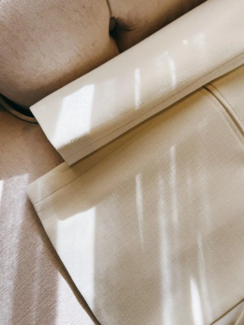 ชุดสูทลำลองคอวีสีขาวสำหรับผู้หญิง แฟชั่นทรงเข้ารูป แขนยาว สำหรับฤดูหนาว ปี 2024 ดีไซน์ดั้งเดิม ผลิตในจีน