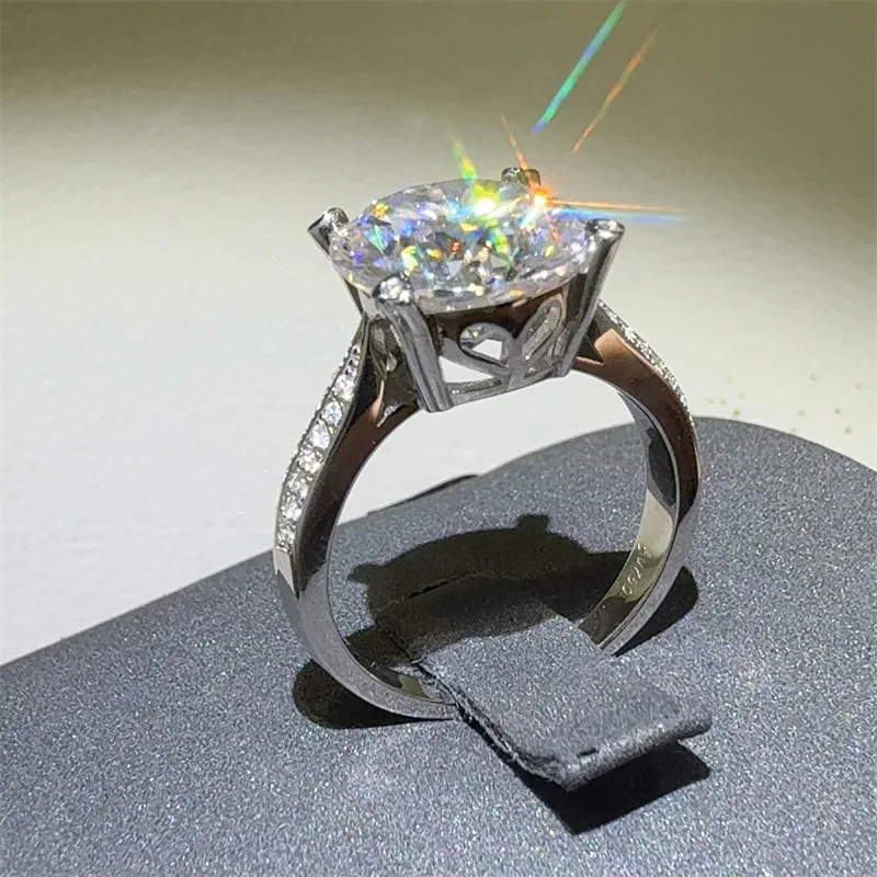 

Модное кольцо с муассанитом PT950 из платины, 5 карат, с микроинкрустацией, на четырех крапанах, для женщин, благородное и изысканное украшение на каждый день.