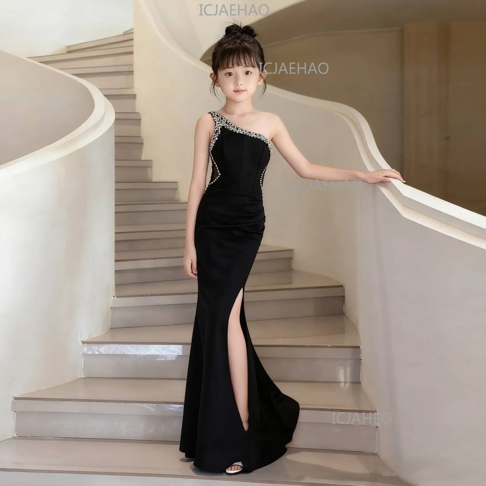 

Girls Mermaid Evening Gown, Slim‑Fit Latin Catwalk Piano Outfit, Heavy‑Craft Western‑Style Black One‑Shoulder Host Kids Dress