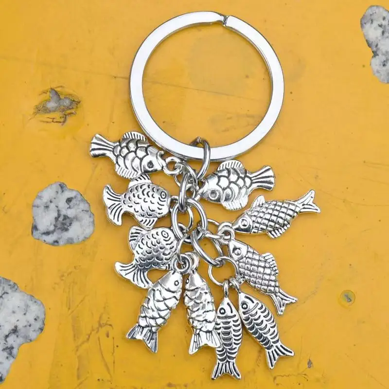 Fisch-Schlüsselanhänger aus Zinklegierung, Geschenk für Angelfreunde, Vater, Freund, Rucksack- oder Autoanhänger – Detail 4