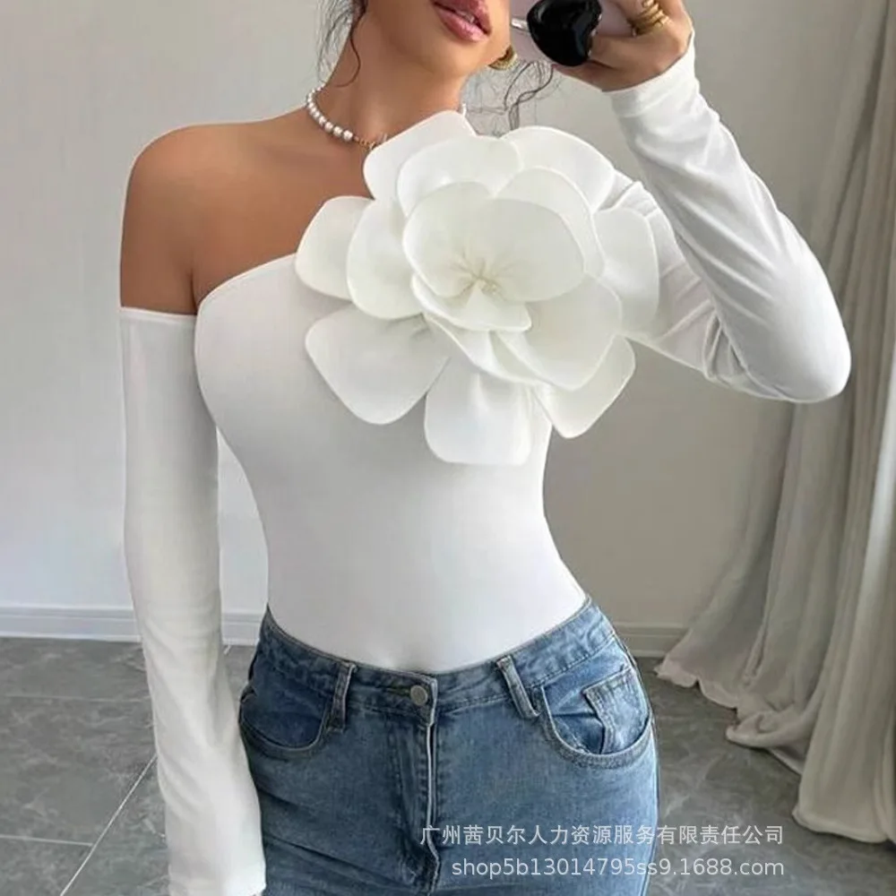 Women's New Exaggerated Three-dimensional Flower Embellishment Long Sleeve Off-the-shoulder Tight Top Is Elegant